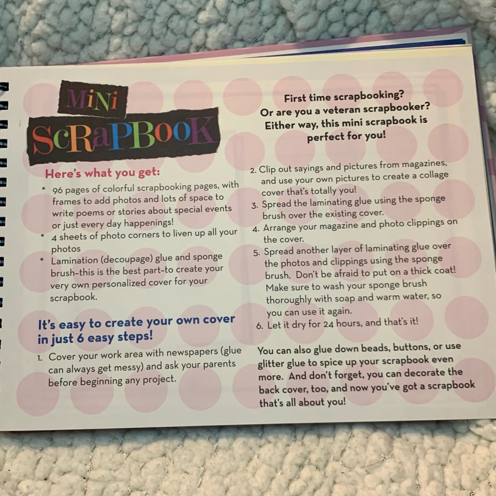 Never Used!! Scholastic Mini Scrapbook - Picture 2 of 7